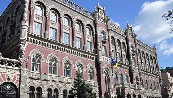 Украинская оппозиция требует привлечь к ответственности главу Нацбанка