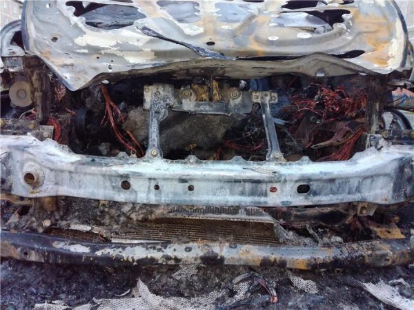 Mazda 6 сгорела в Нижнем Тагиле