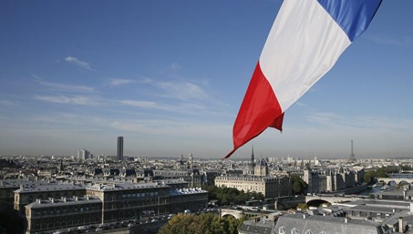 СМИ: в сенат Франции внесен законопроект по борьбе с “фальшивыми новостями”
