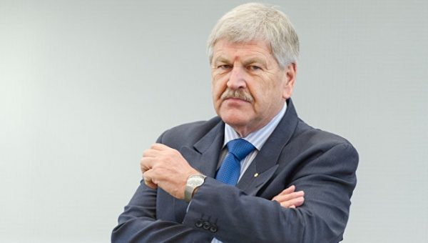Немецкий депутат усомнился в законности вступления Германии в Евросоюз