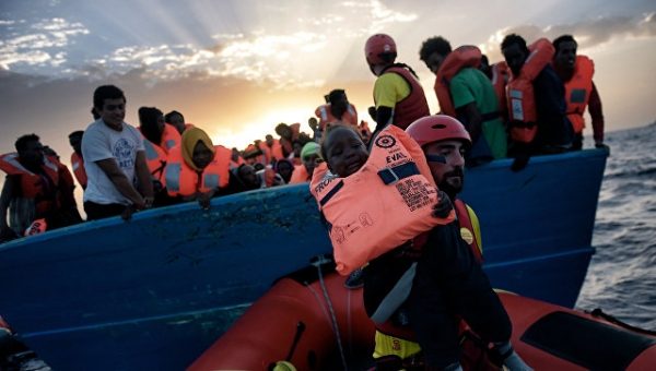 У берегов Испании за последние дни спасли более 450 мигрантов