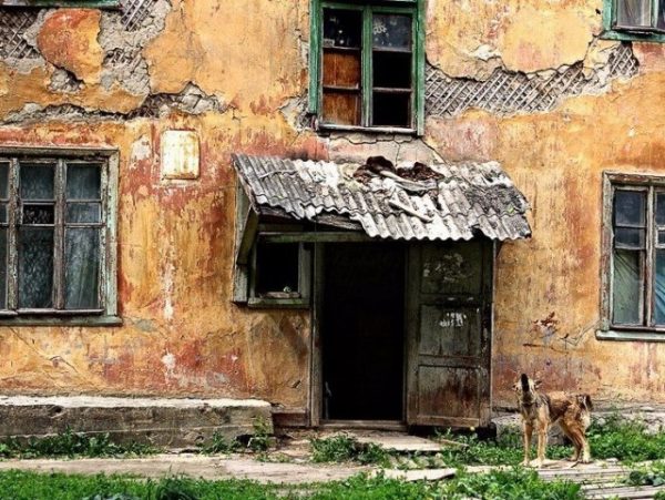 Программа по переселению из аварийного жилья не выполняется в пяти муниципалитетах Свердловской области