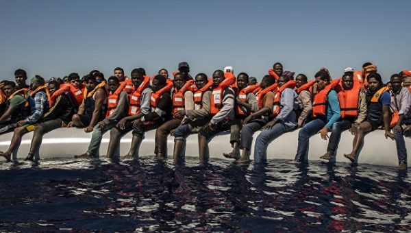 Около 60 мигрантов пропали без вести при кораблекрушении в Средиземном море