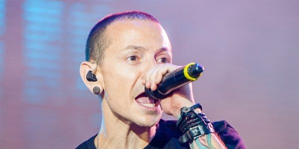 Памяти лидера легендарного Linkin Park Честера Беннингтона (видео)