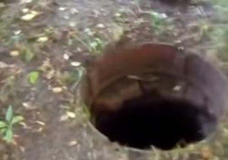 В Нижнем Тагиле пенсионер провалился в канализацию