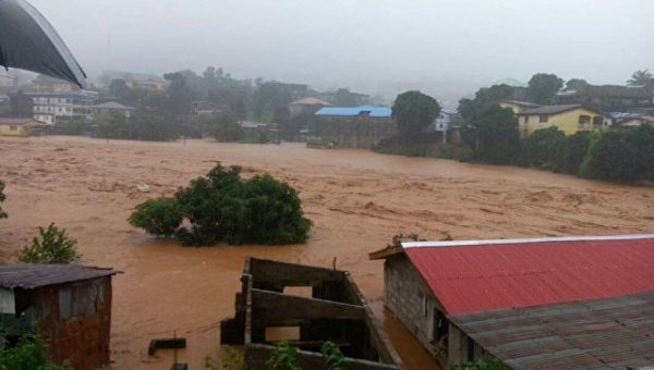 Британия помогает жителям Сьерра-Леоне, пострадавшим от наводнения