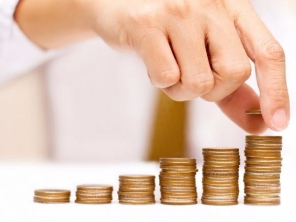 9 217 рублей составит минимальная зарплата в Свердловской области с 1 октября