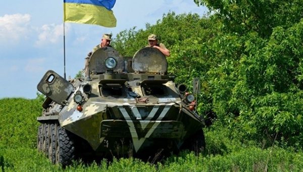 Украинские силовики три раза за сутки нарушили перемирие, заявили в ЛНР