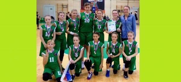 Баскетболистки спортшколы «Старый соболь» стали серебряными призерами первенства Свердловской области