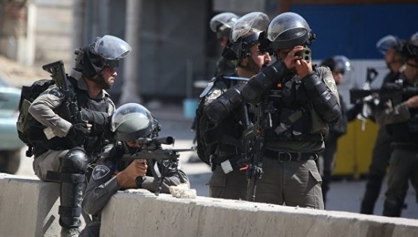 Израильский спецназ арестовал палестинца, ранившего ножом солдата