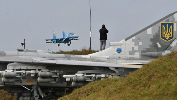 Разбившийся на Украине Су-27 выполнял полет в рамках учений “Чистое небо”