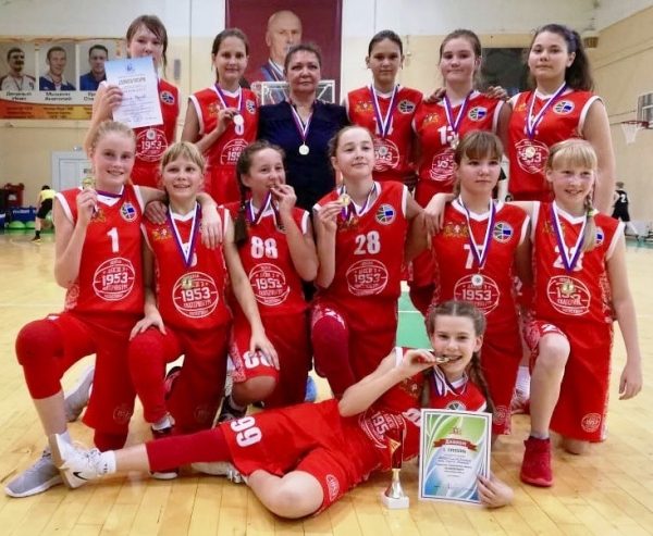 Баскетболистки спортшколы «Старый соболь» стали серебряными призерами первенства Свердловской области
