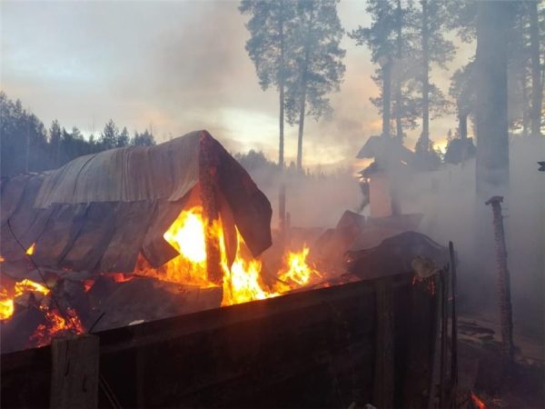 Два трупа обнаружили пожарные, прибывшие на вызовы на Тагилстрой и Черемшанку
