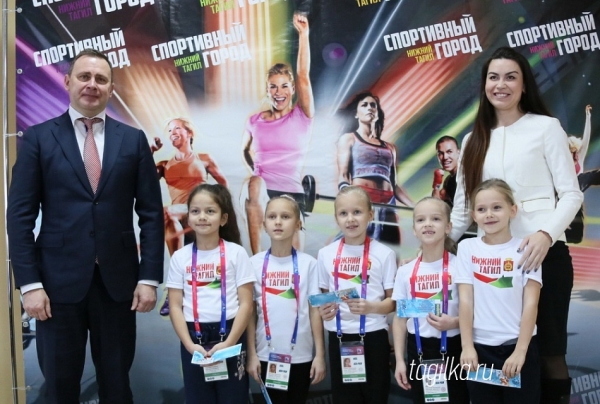 Владислав Пинаев  наградил юных спортсменов