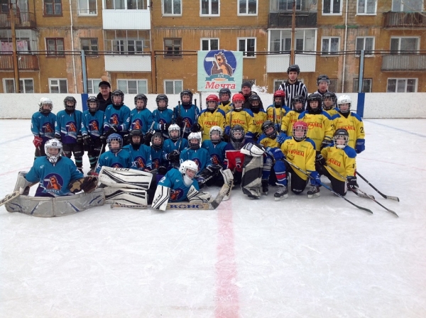 Тагильские хоккеисты вышли в полуфинал турнира “Золотая шайба”