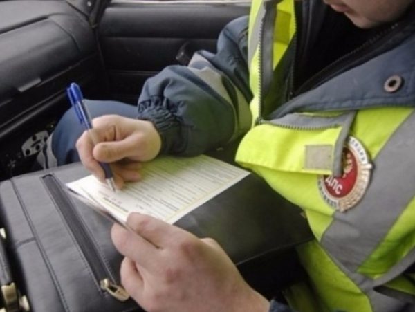 Нетрезвый водитель из Новоуральска попытался подкупить инспектора ГАИ и попал под суд