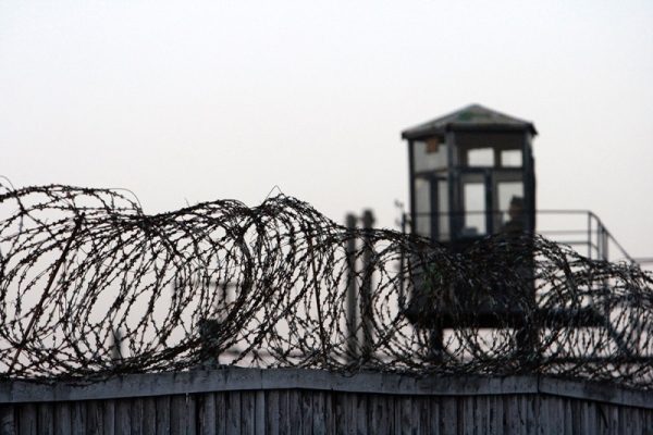 Суд уменьшил размер компенсаций сотрудникам тагильской колонии, которых обвиняли в пытках