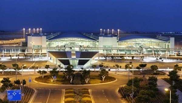 Аэропорт Ларнаки возобновил работу в обычном режиме