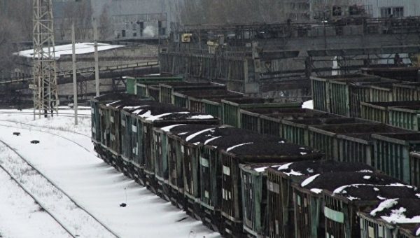 Украинские металлурги обратились за углем к России из-за блокады Донбасса