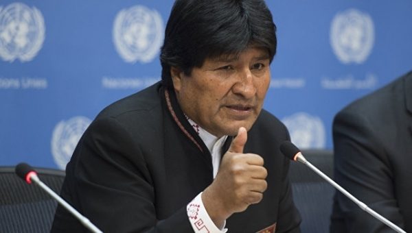 Президент Боливии обвинил США в провале антинаркотической борьбы