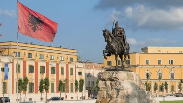 Премьер Албании объявил о национальном плане по борьбе с марихуаной