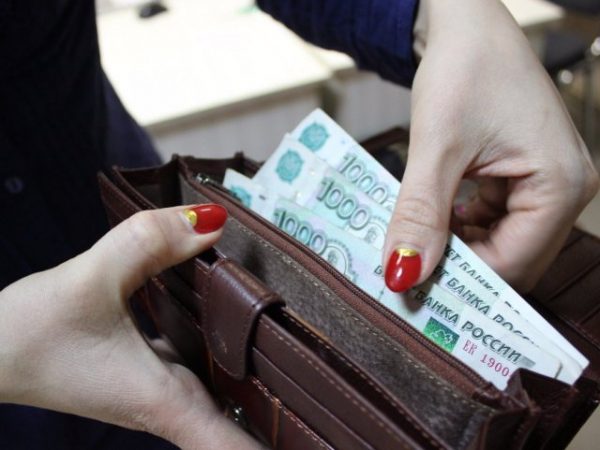 461 миллион рублей задолженности по зарплате погасило предприятие Свердловской области после вмешательства прокуратуры