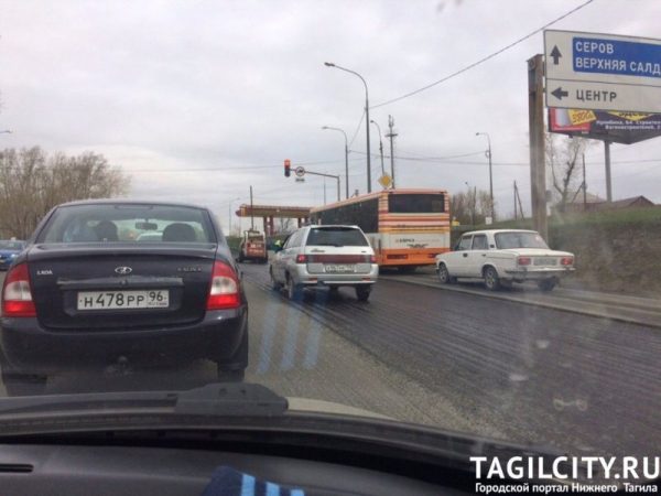 Ремонт дороги на въезде в Нижний Тагил на Свердловском шоссе ведётся с нарушениями (ФОТО)