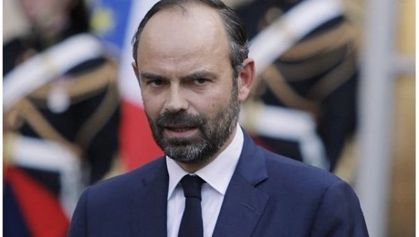 Премьер Франции официально подал в отставку с должности мэра Гавра