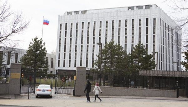 В США одобрили переименование перекрестка у посольства РФ в площадь Немцова
