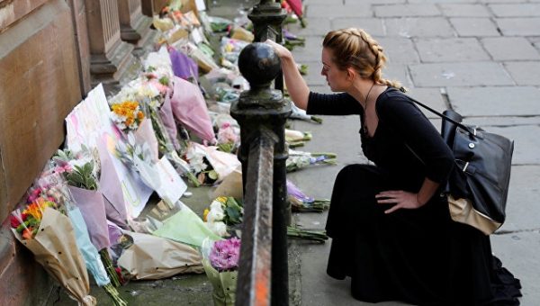 Лейбл Арианы Гранде пожертвовал $500 тысяч жертвам теракта в Манчестере