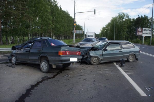 Три русских авто столкнулись на Южном подъезде к Нижнему Тагилу: есть пострадавшие (ФОТО)