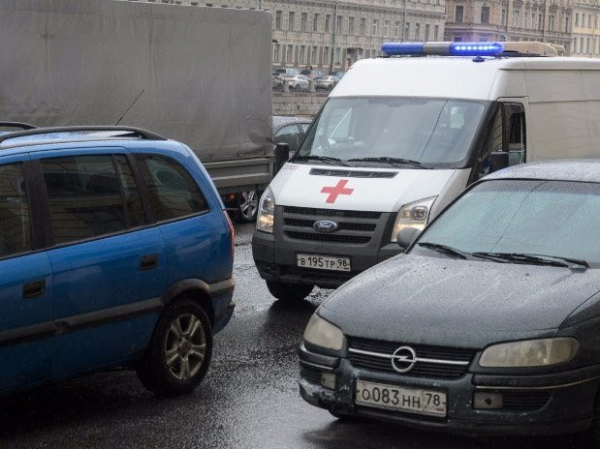 Лишение свободы сроком до 4-х лет грозит российским водителям за воспрепятствование движению машин скорой помощи на дороге
