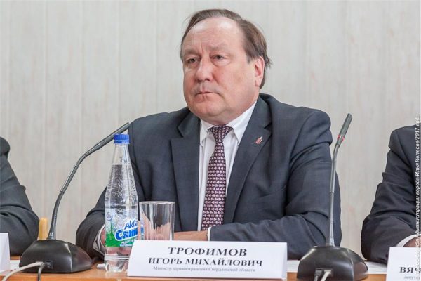 Министр здравоохранения пообещал Висимо-Уткинску новую «скорую»