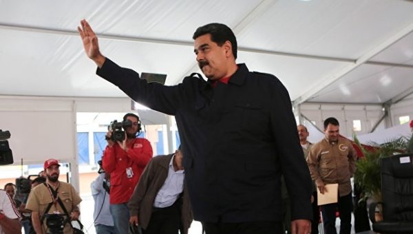 Президент Венесуэлы предложил оппозиции начать переговоры