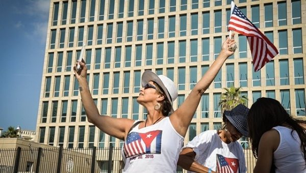 США расследуют инциденты с американцами на Кубе