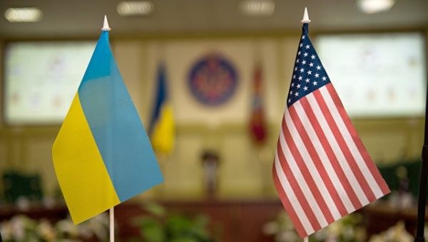Политолог: Мэттис едет в Киев проинспектировать американские инвестиции