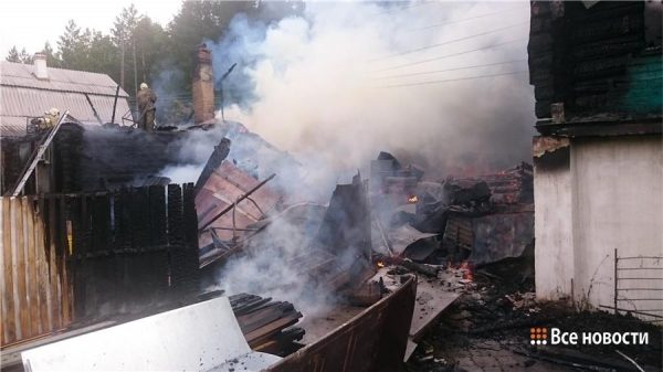 Два дома в поселке Чащино пострадали от пожара