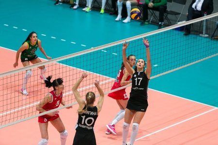 Волейболистки «Уралочки» начали 2018 год с победы