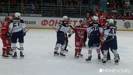 «Автомобилист» упустил победу в первом матче плей-офф КХЛ