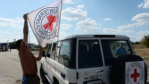 ООН и МККК отправили в Донбасс пять грузовиков с гуманитарной помощью
