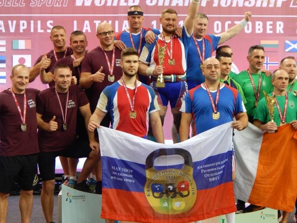 Тагильчанин в 12-й раз защитил титул чемпиона мира по гиревому спорту, подняв почти 5 тонн