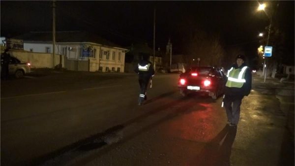 Из-за вчерашнего рейда ГИБДД автомобили в центре Нижнего Тагила попали в затор