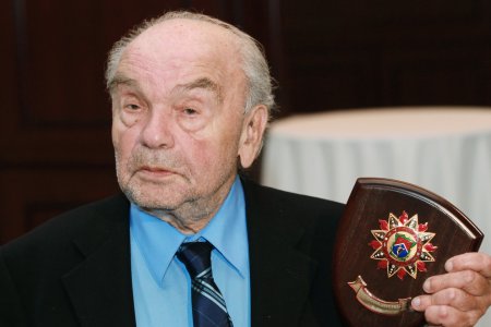 Вдова Владимира Шаинского рассказала, почему на его могиле нет креста и памятника