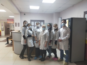 Более 200 студентов Уральского медуниверситета оказывают помощь поликлиникам в период эпидемии COVID