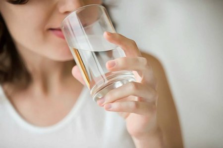 Лучший способ: обычная вода поможет избежать ожирения и диабета