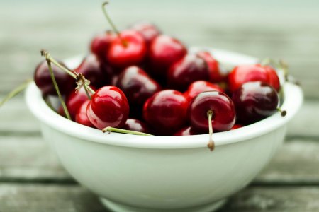 Самой полезной ягодой для диабетиков и худеющих  оказалась вишня. Врач объяснил почему