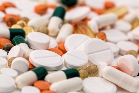 «Губит щитовидку»: Мясников предупредил об опасности популярного старого лекарства