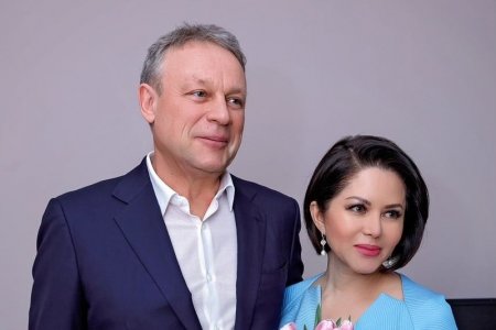 «Какие замечательные»: Сергей Жигунов отдохнул в Крыму с новой женой