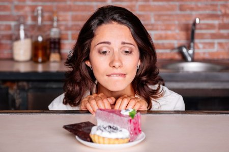 Как есть сладкое и не толстеть: советы диетолога
