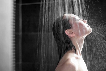 Озвучена опасность распространенной привычки ежедневно принимать душ